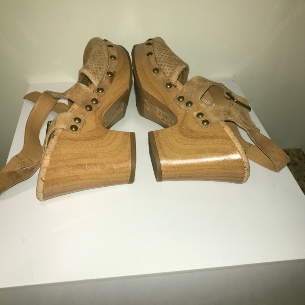 Korks ABLOOM studded perforated suede leather shoes - Picture 8 of 16